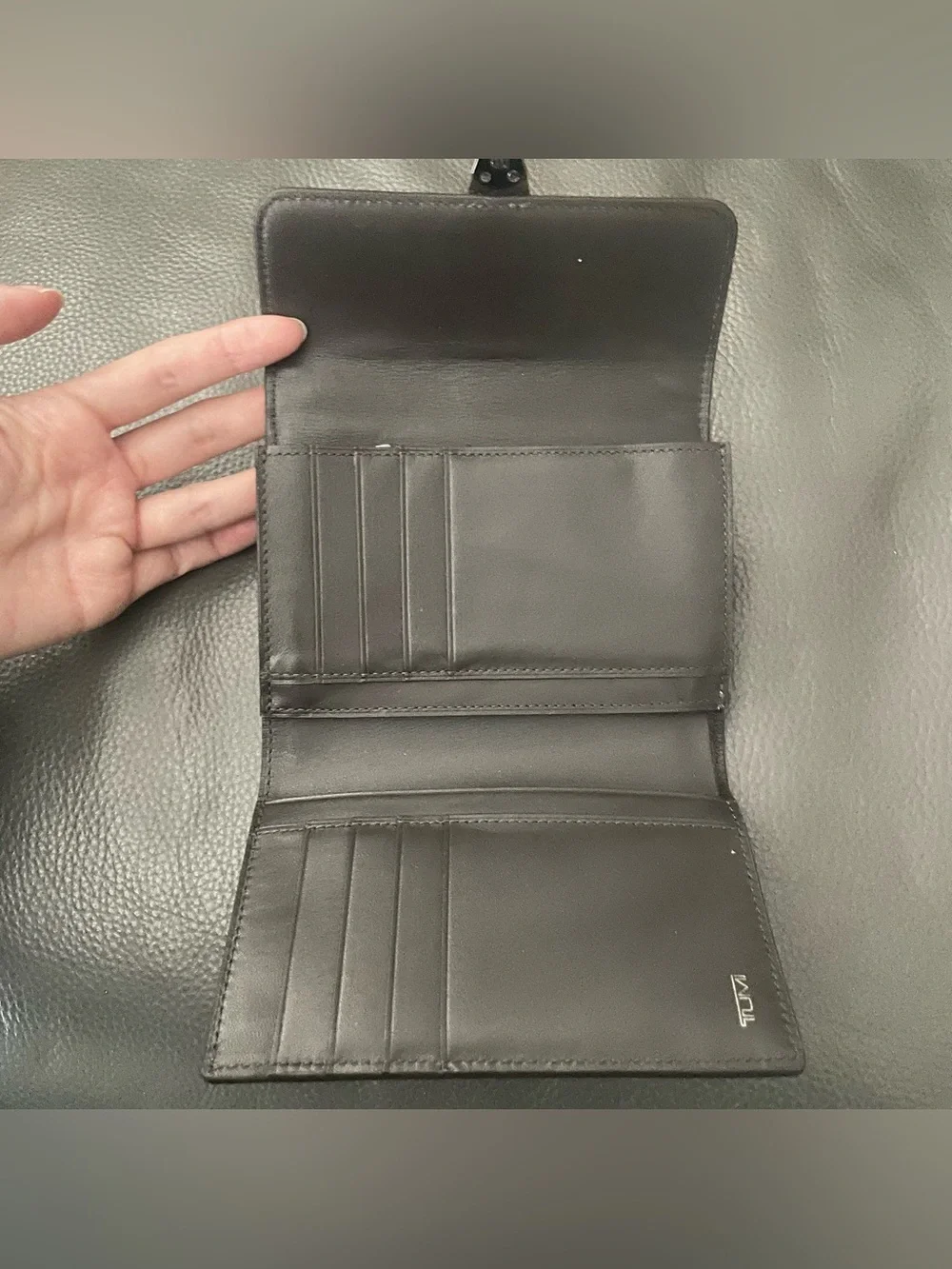 NWOT TUMI Leather Wallet